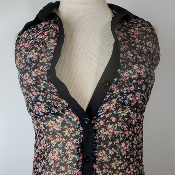 Kirra Sleeveless  Blouse - Picture 4 of 5